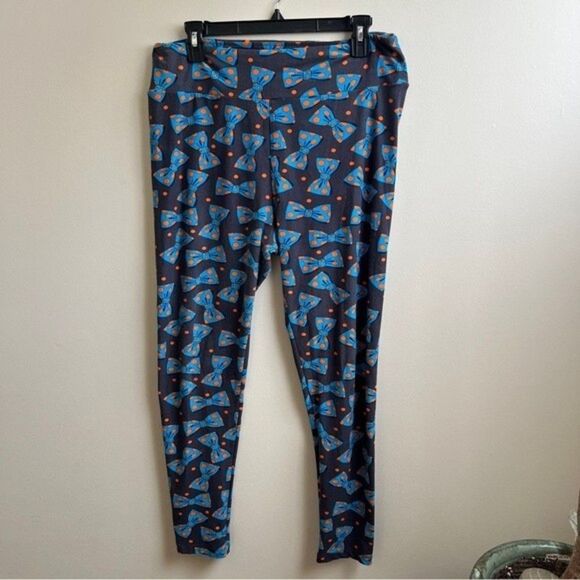 LuLaRoe Minnie Mouse Bow Tie and Polka Dot Leggings Size tall & curvy - Picture 1 of 4